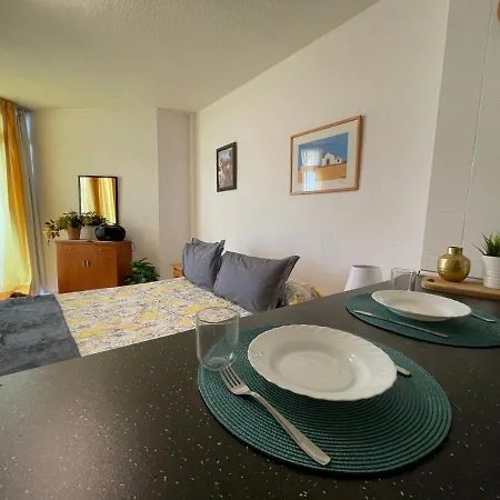 Summerland Studio Cristianos Apartament *